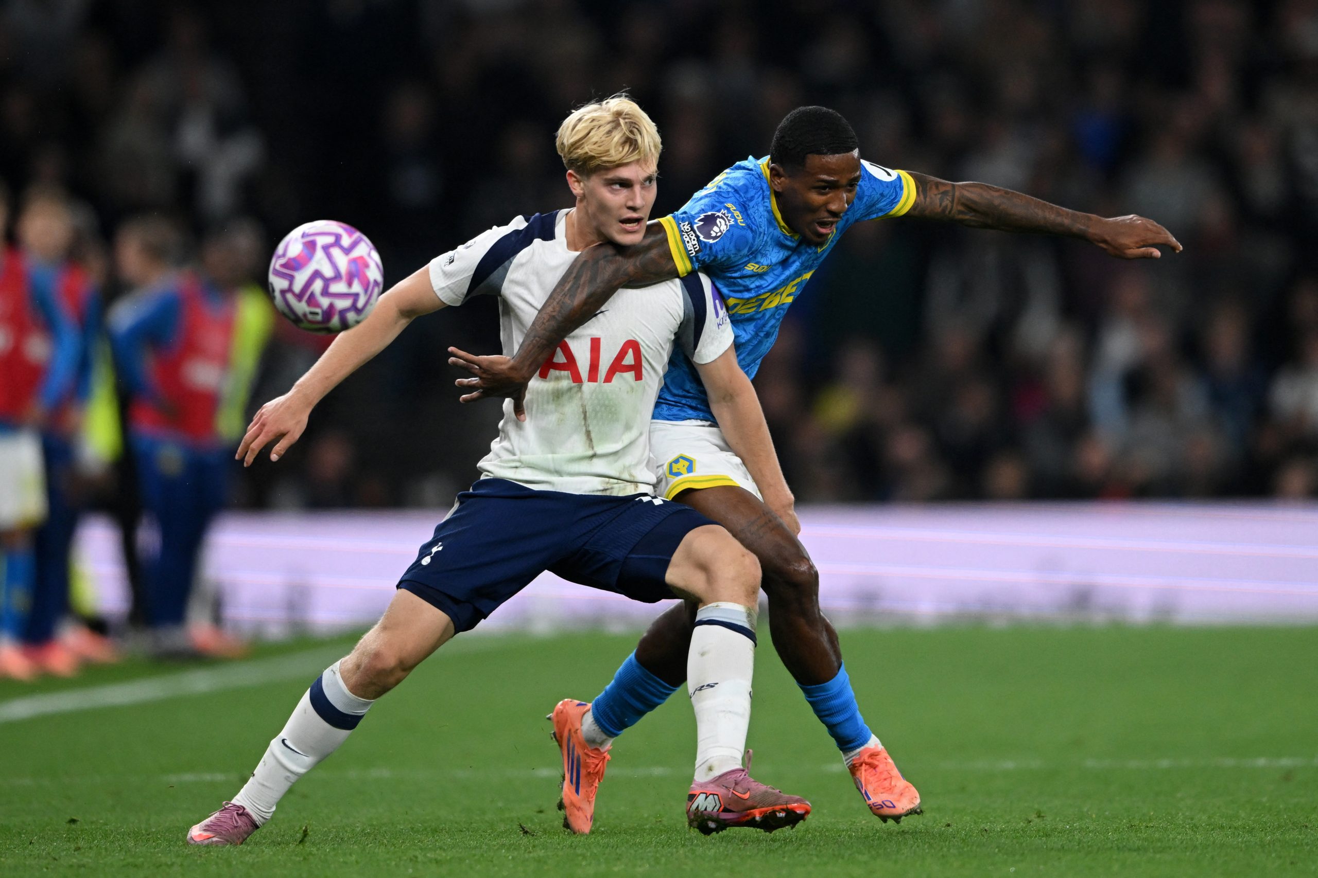 Lucas Bergvall i Tottenham